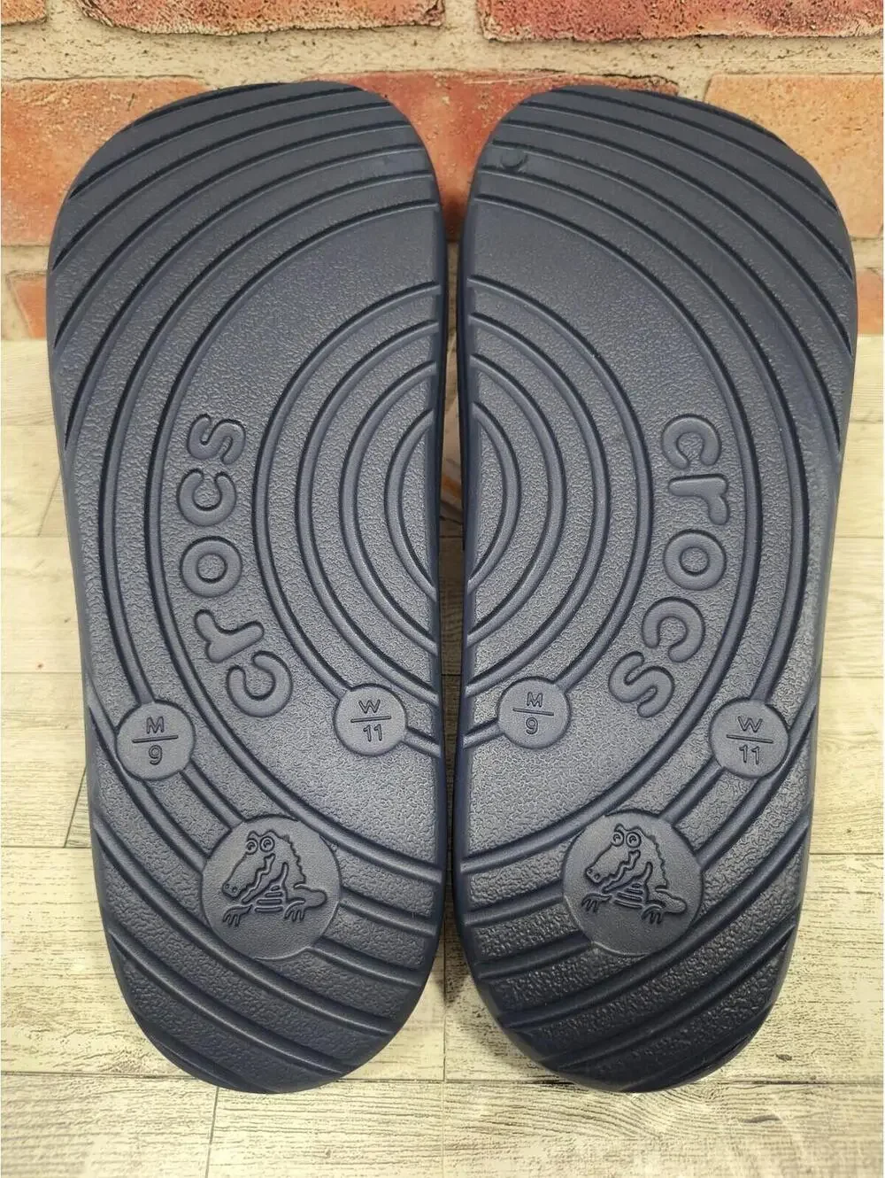 Crocs Essentials Slide Men's 9 Women's 11 Navy Blue Comfort 210088-410 NWT